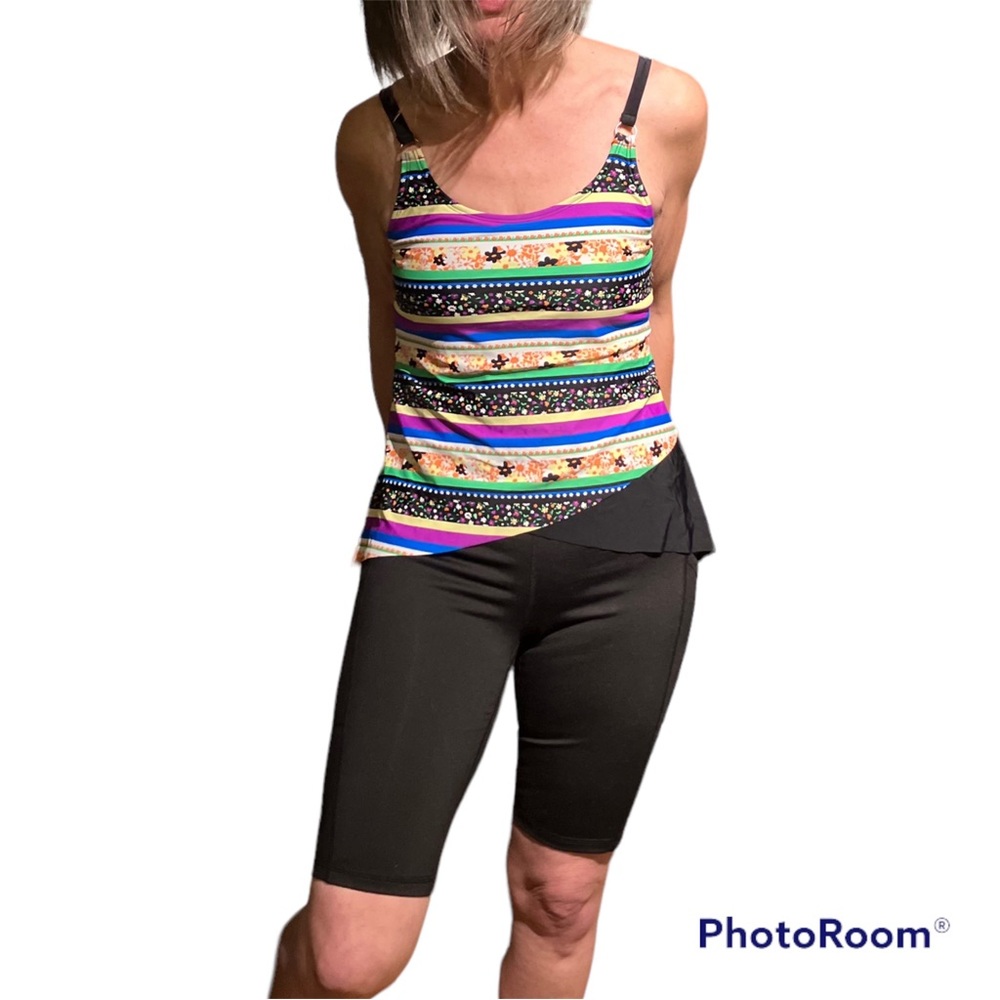 🟢2 FOR $15❣️SALE! Colorful Tankini Top *NEW *Top Only *Medium *Asymmetrical Hem - Picture 8 of 16